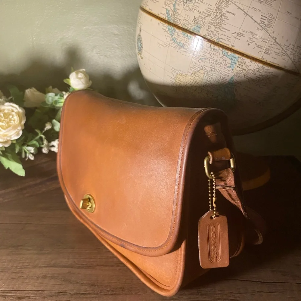 Coach Vintage City Bag - British Tan - Picture 2 of 9